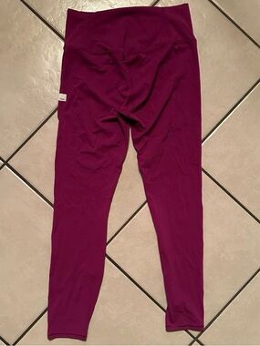 Vuori Magenta High-Waist Leggings